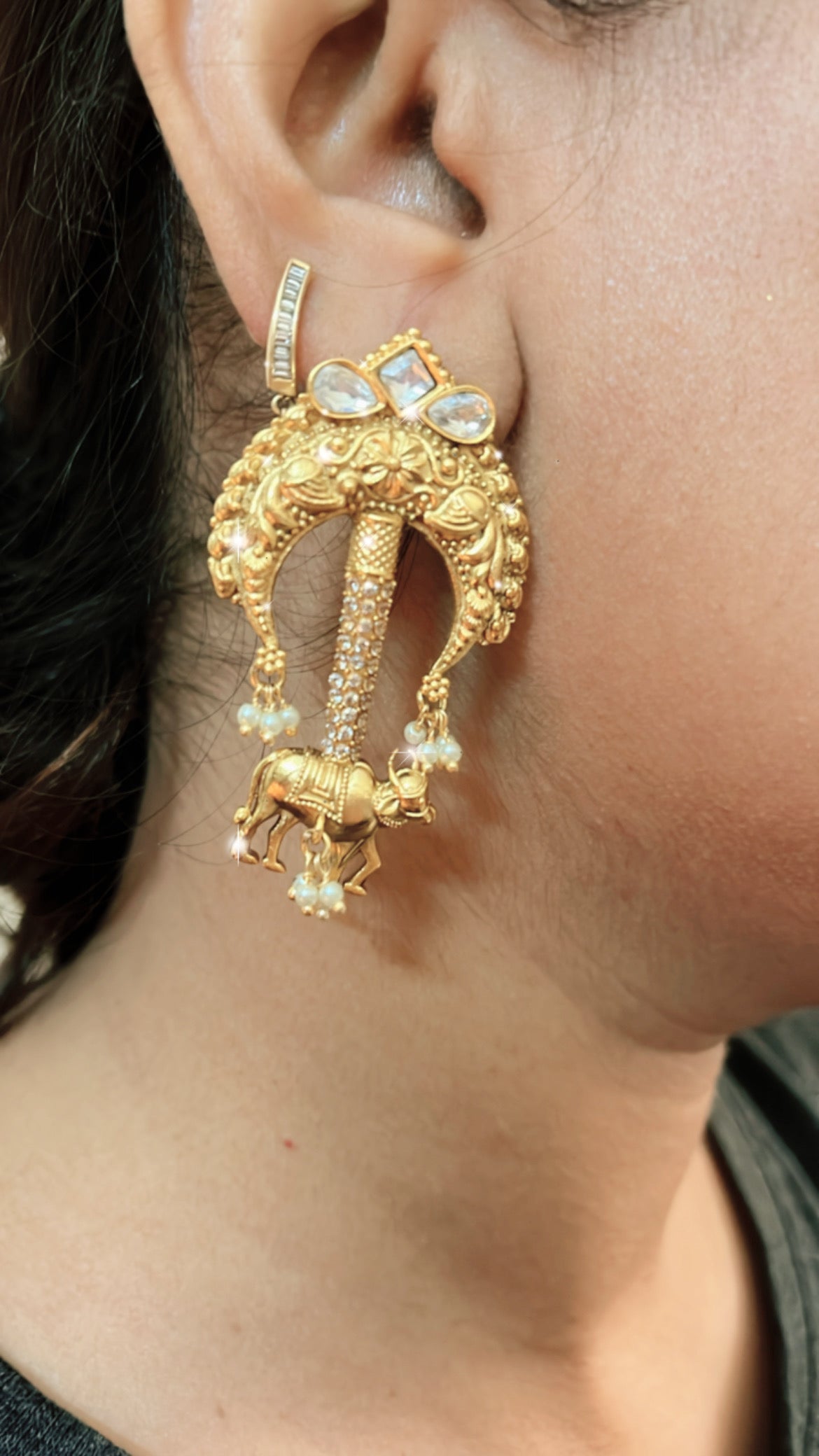 Gaj Kesari Ethic Earring