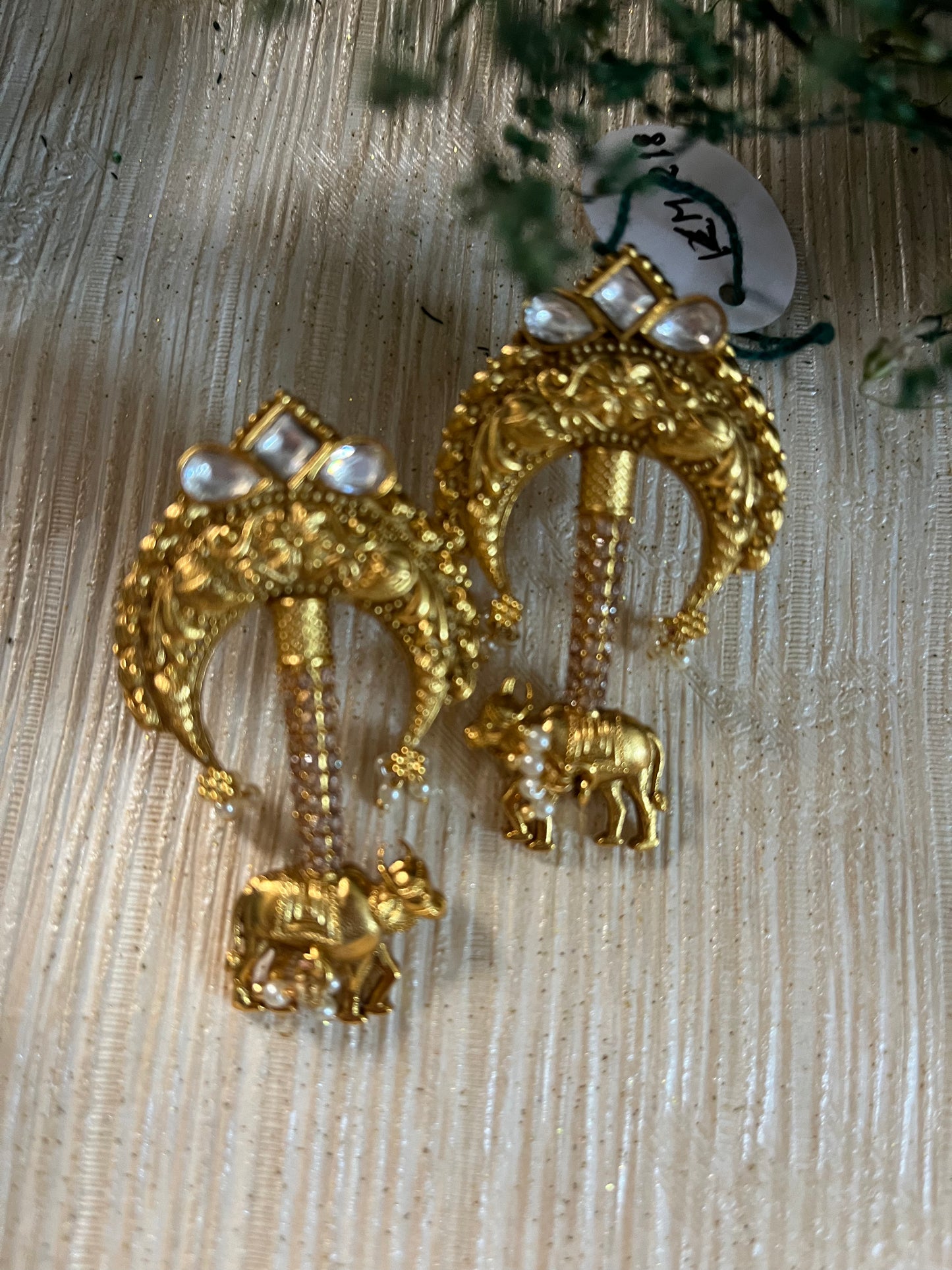 Gaj Kesari Ethic Earring