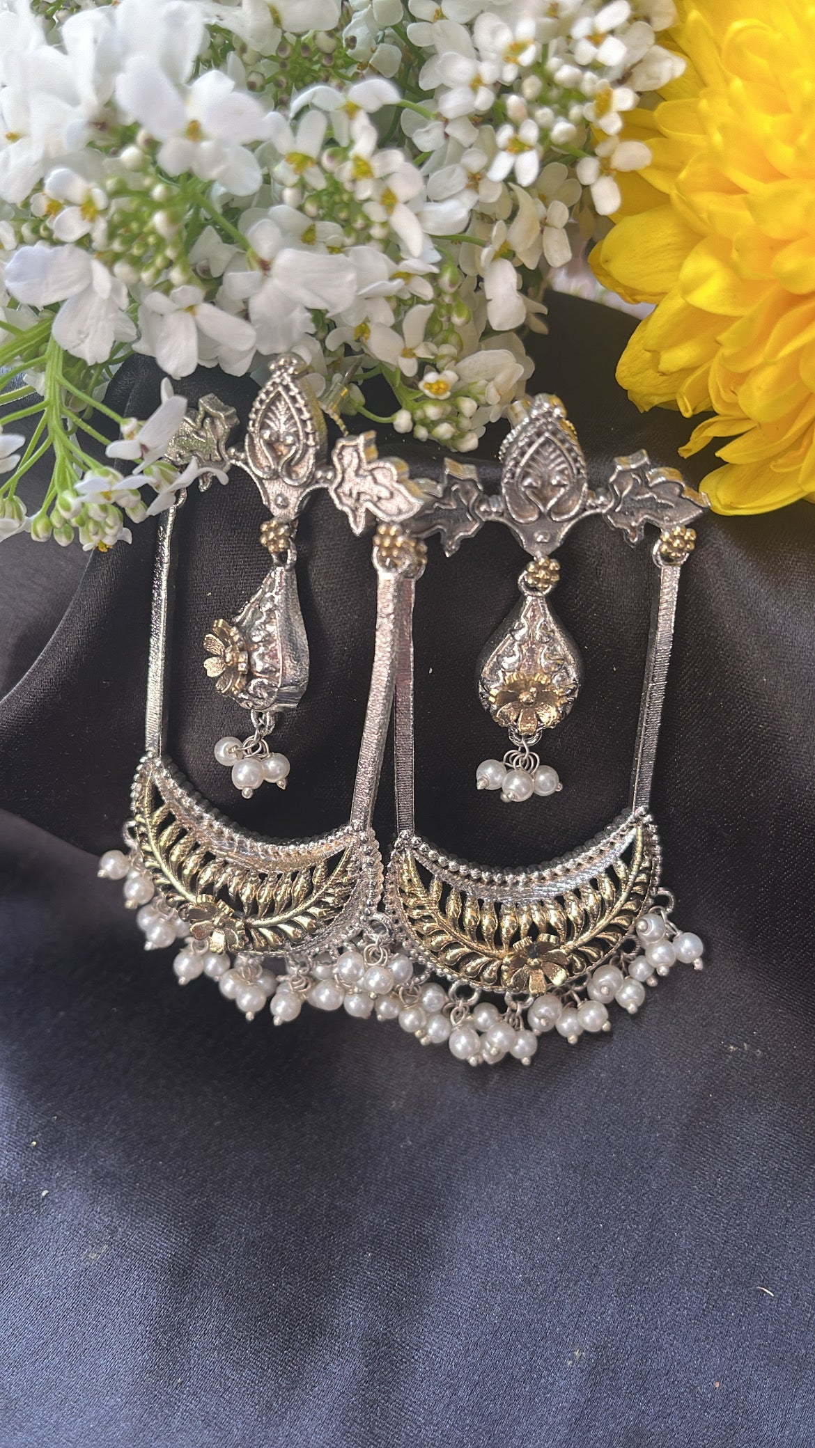 Dilkash Mahal Silver  Earring