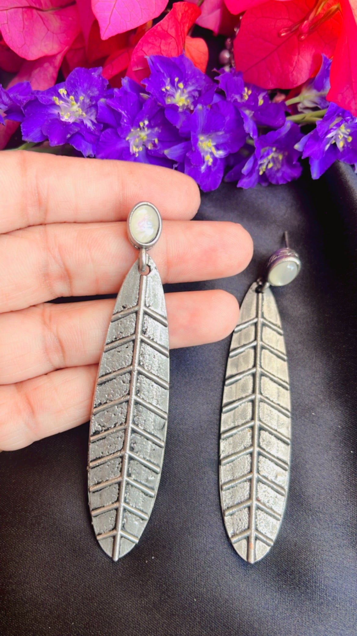 Kash Leaf Silver Earring