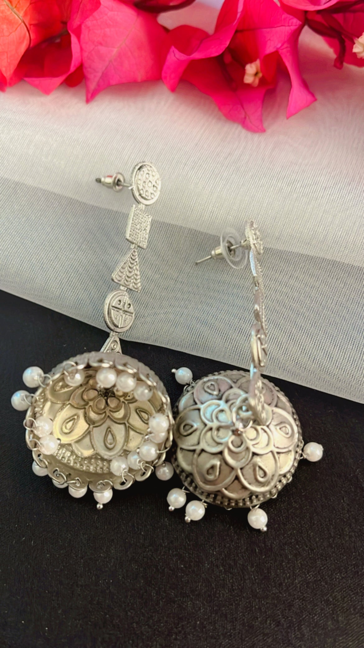 Kash Tri Silver Jhumka Earring