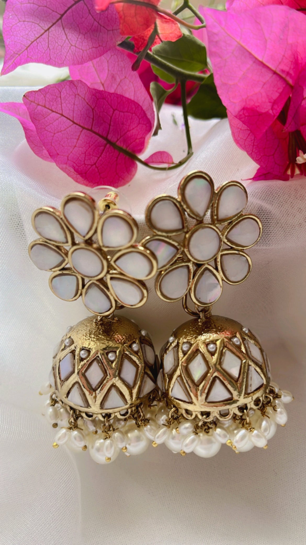 MOP Kashvi Jhumka Earring