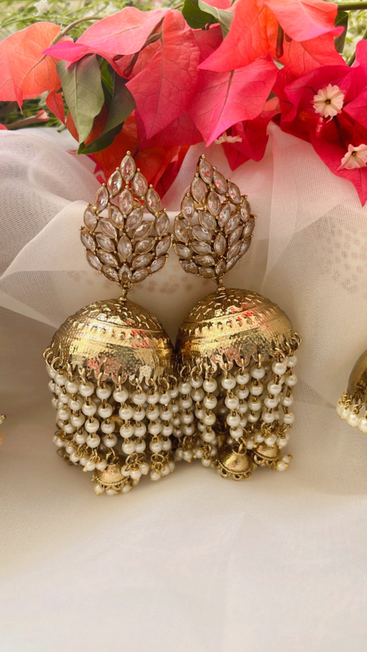 Zaina Golden  Jhumka Earring