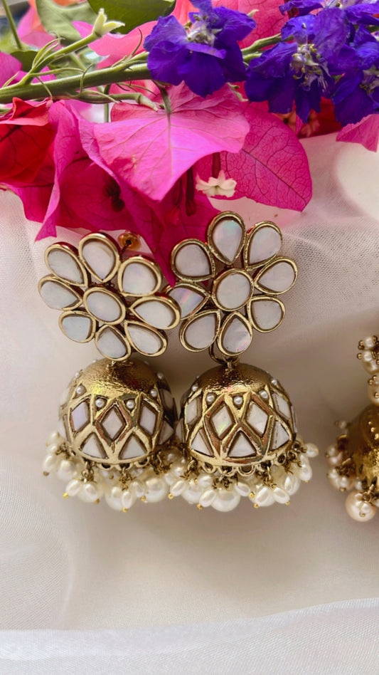 MOP Kashvi Jhumka Earring