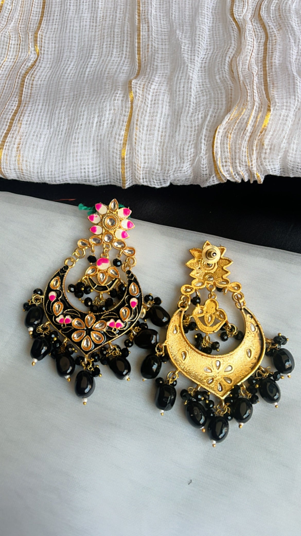 Naisa Ethnic Earring