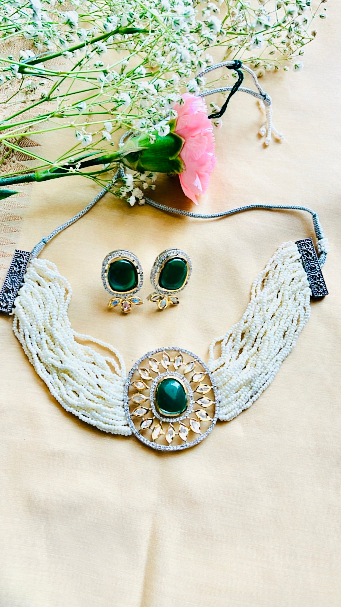 Neira Pearl Necklace Set