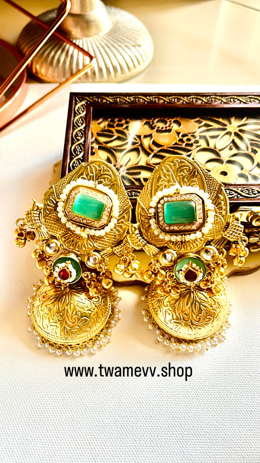 Raunika Golden Jhumka Earring