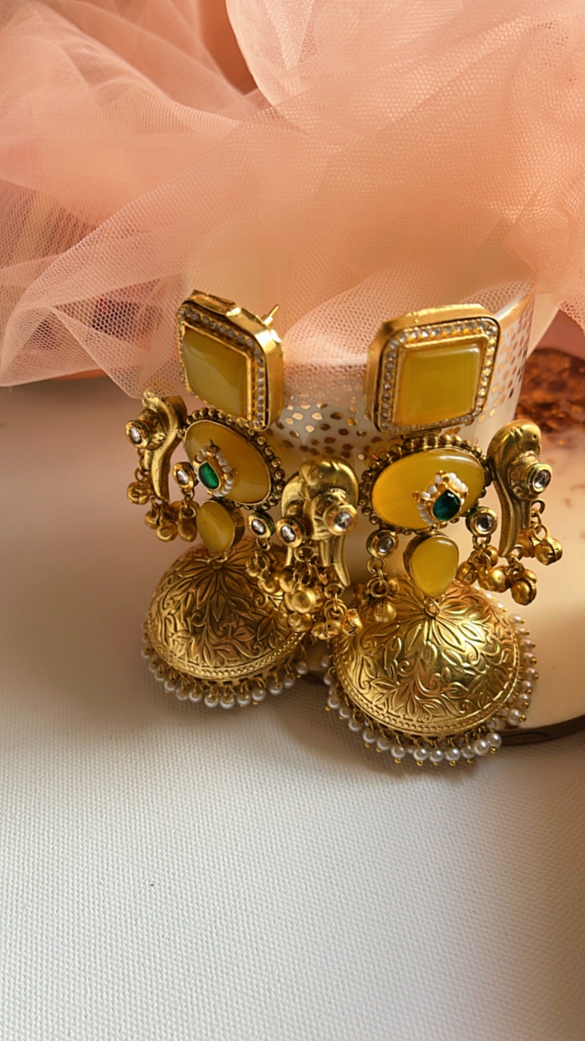 Jinisha Golden Jhumka Earring