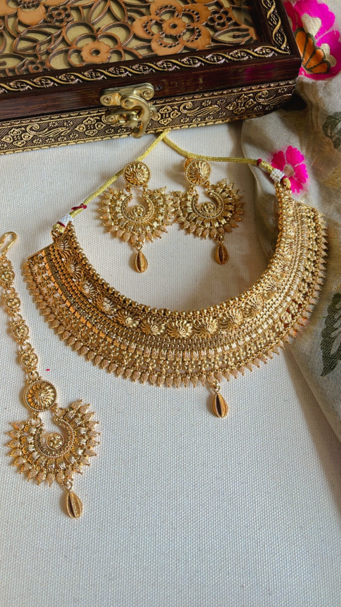 Golden Nakshetra Neckpiece Set