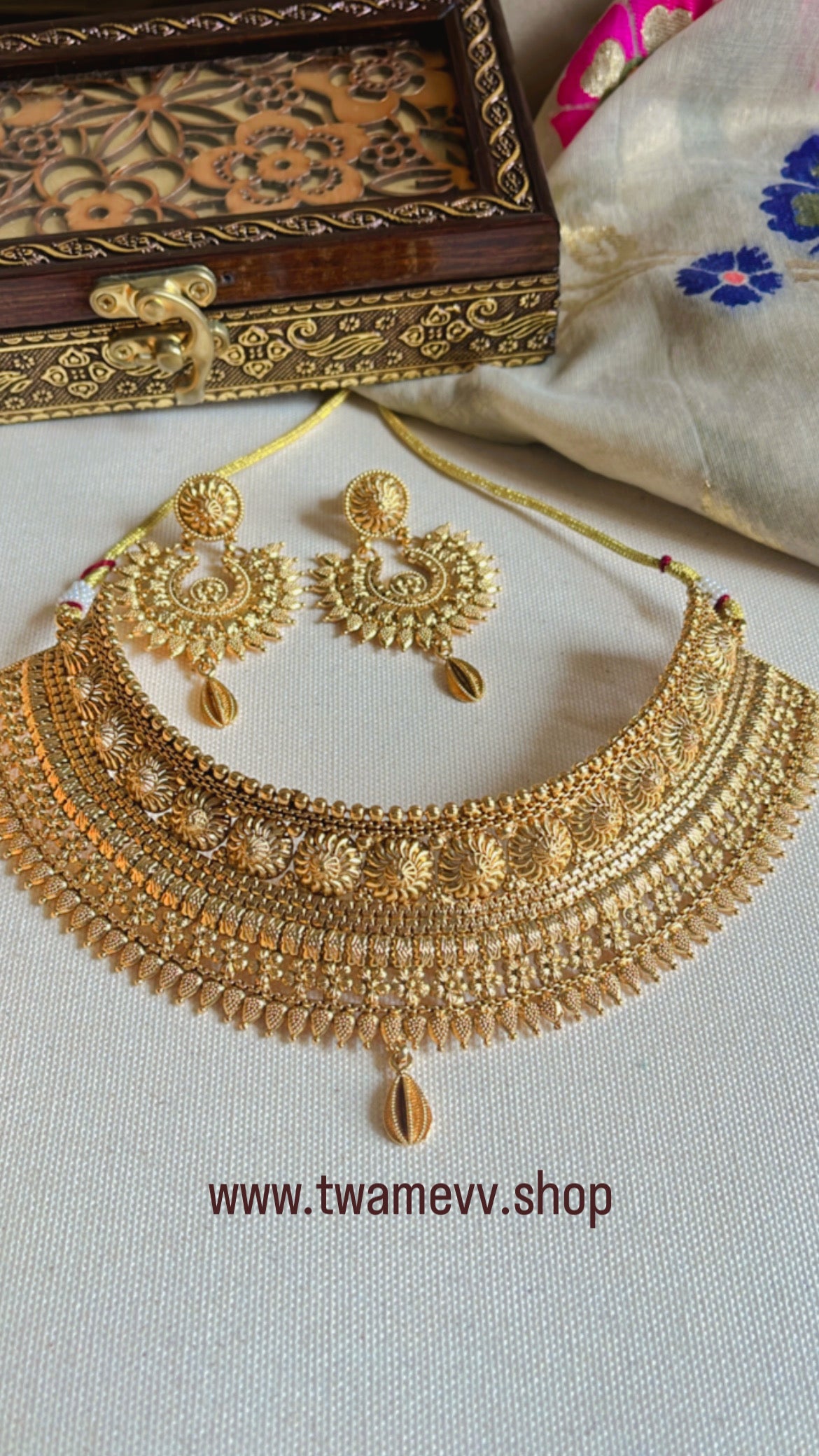 Golden Nakshetra Neckpiece Set