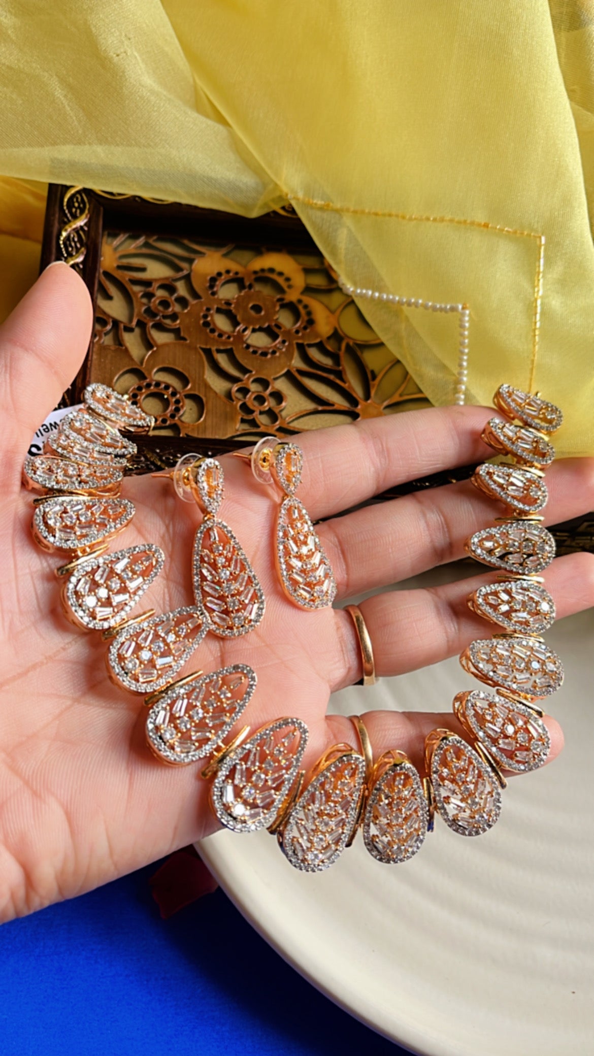 Joshika Neckpiece Set