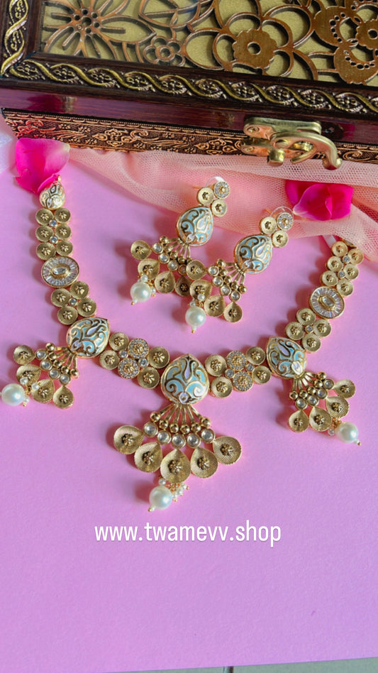 Laviksha Neckpiece Set