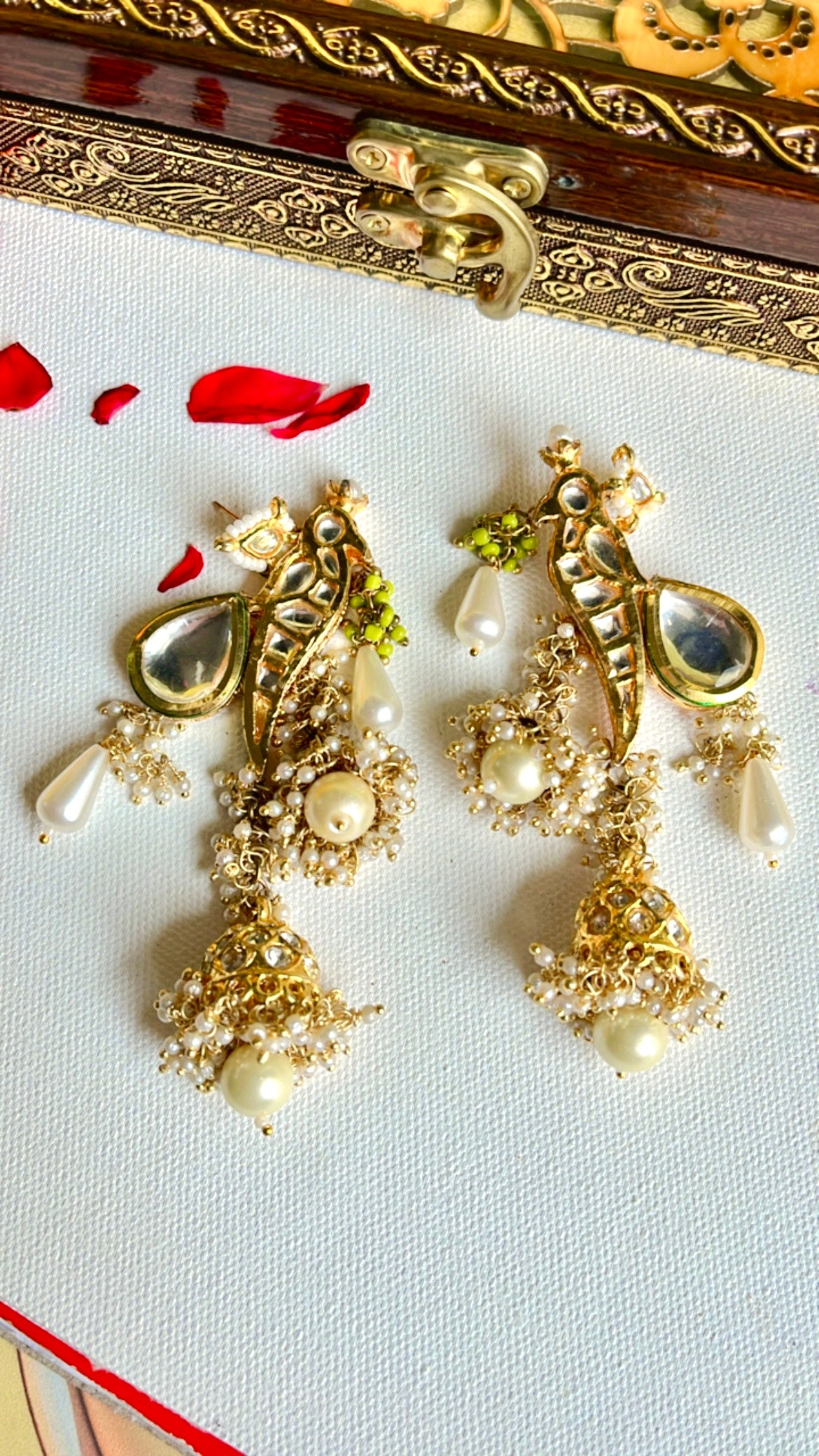 Golden Dhruvshee Earring