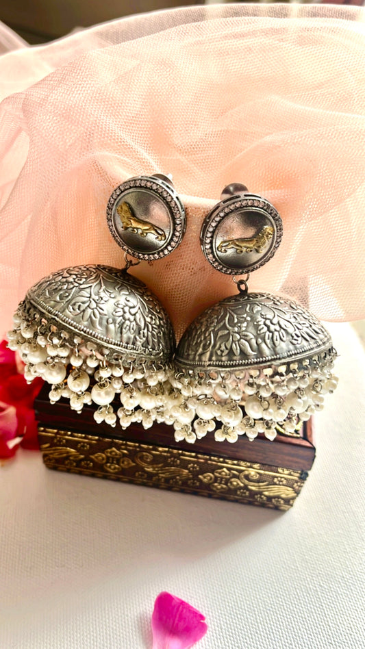 Nidisha Jhumka Earring