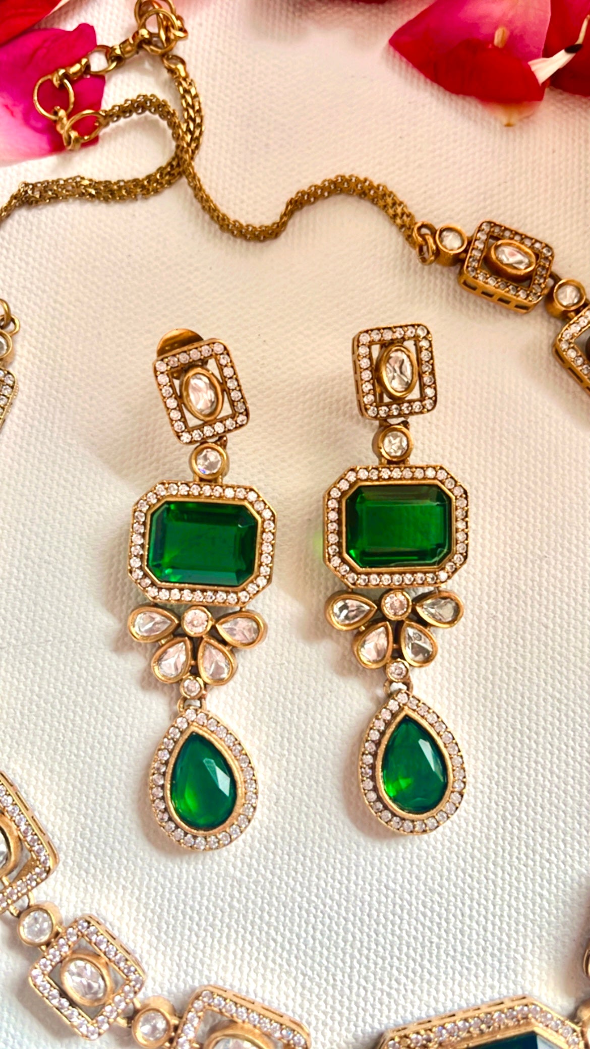 Green Panesha Neckpiece Set