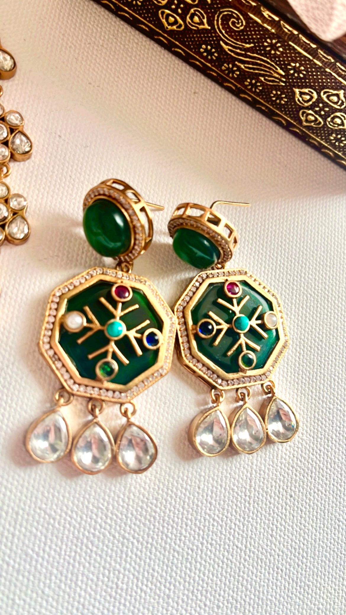 Green Ajanara Neckpiece Set