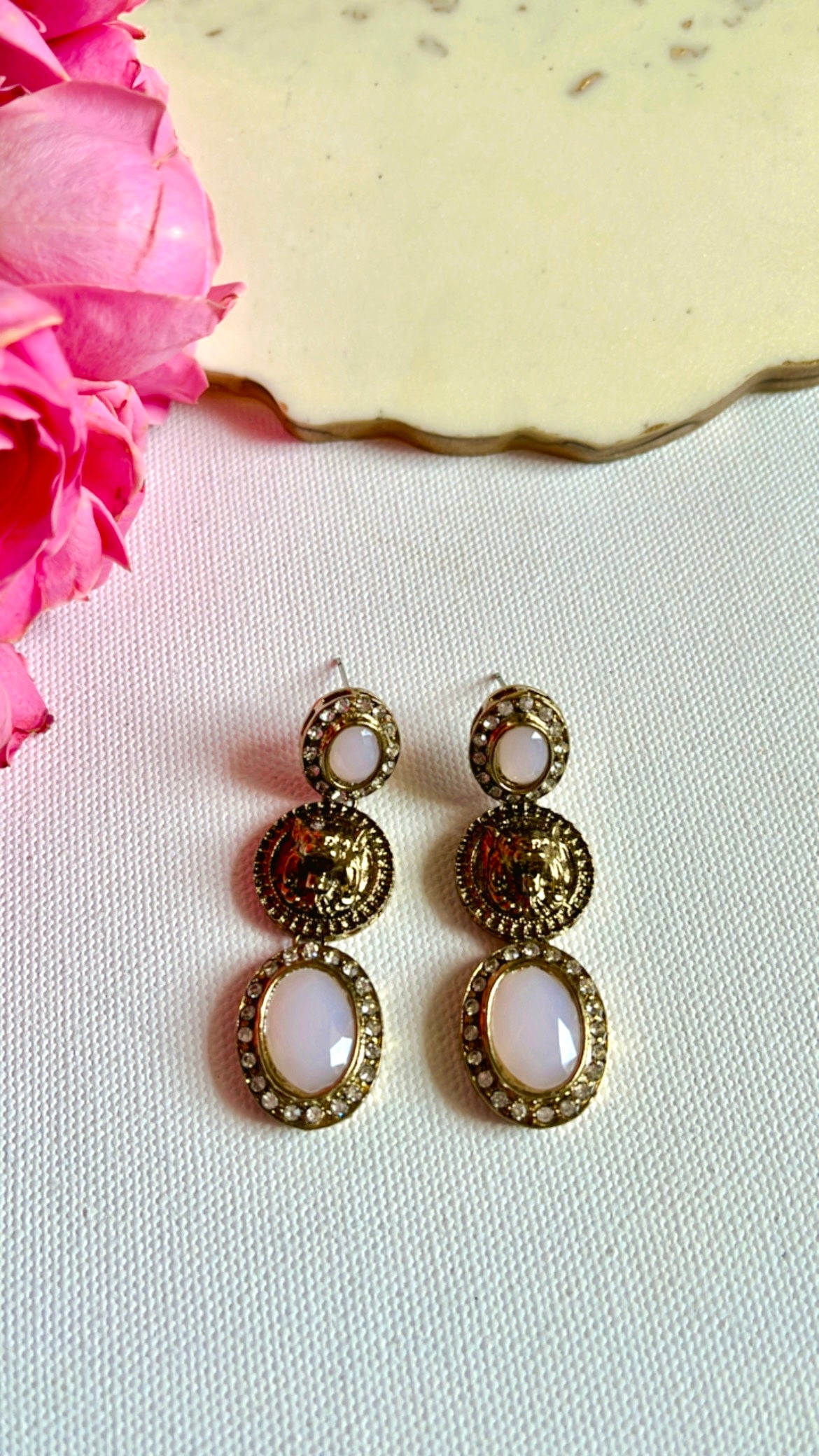 Light Pink Saya Earring