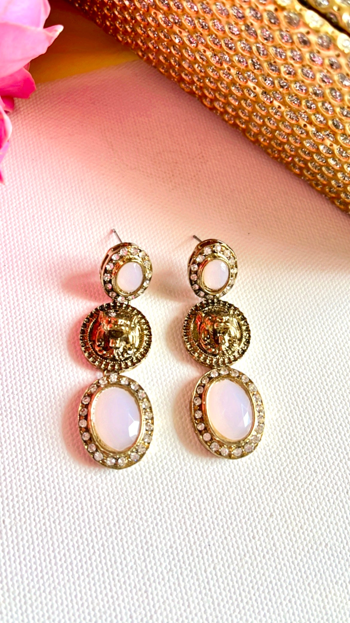 Light Pink Saya Earring