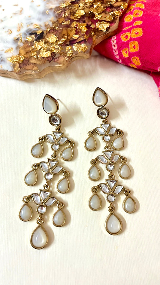 White Jagnisha Earring