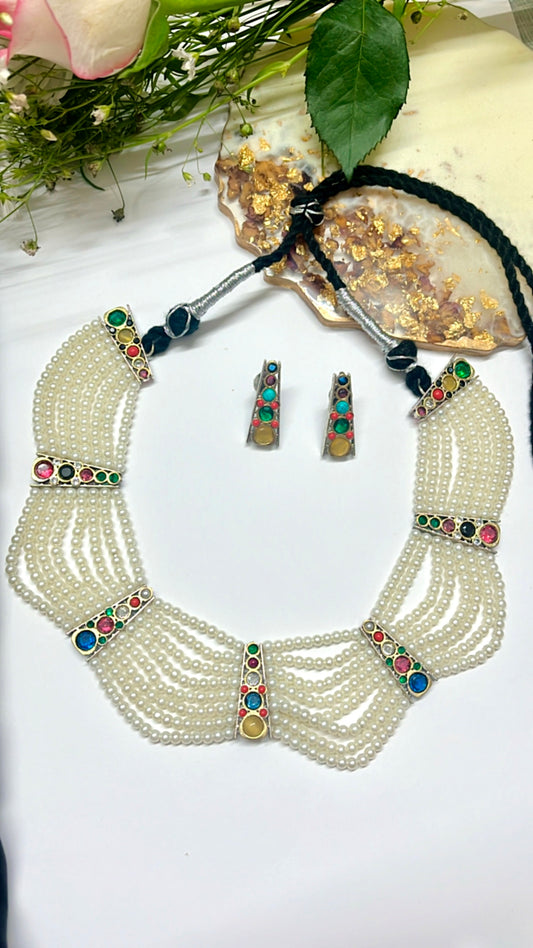 Pearl Savika Neckpiece Set