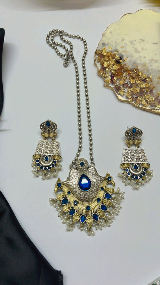 Rajshree Silver Neckpiece Set